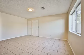 Photo #3: 2717597 Listing 