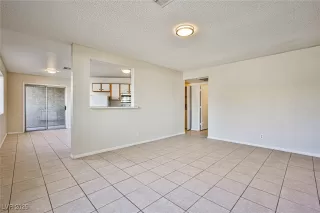 Photo #4: 2717597 Listing 