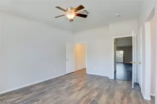 Photo #3: 2717603 Listing