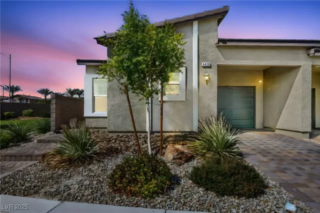 MLS: 2717618 Condo For Sale