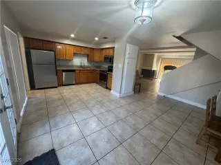 Photo #1: 2717623 Listing 