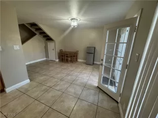 Photo #6: 2717623 Listing 