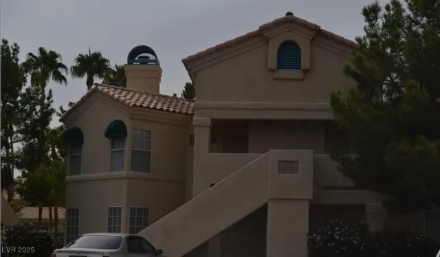 MLS: 2717628 Condo For Sale