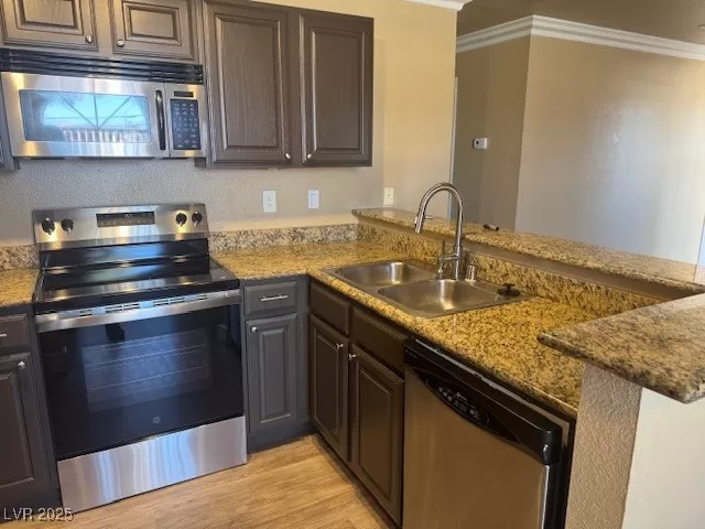 MLS: 2717653 Condo For Sale