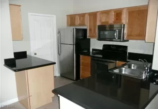 Photo #4: 2717660 Listing 