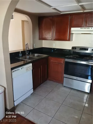 Photo #3: 2717661 Listing 