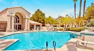 Photo #1: 2717677 Listing 