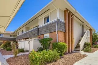 Photo #1: 2717678 Listing