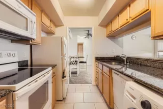 Photo #5: 2717678 Listing