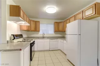 Photo #3: 2717703 Listing 