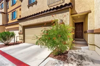 Photo #2: 2717726 Listing