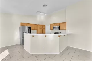 Photo #5: 2717730 Listing 