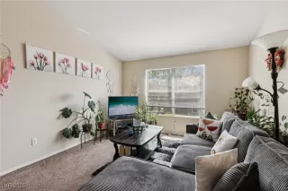 Photo #5: 2717737 Listing