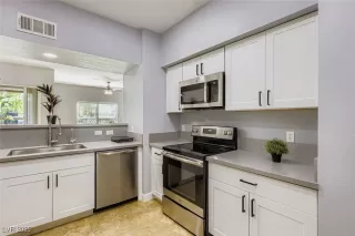 Photo #1: 2717759 Listing 