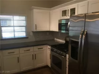 Photo #5: 2717785 Listing 