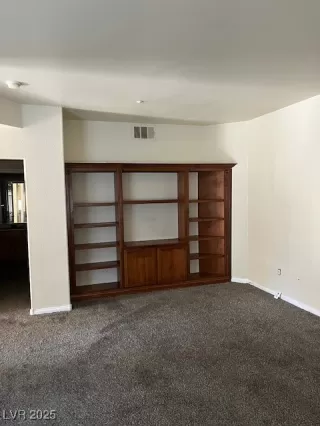 Photo #4: 2717797 Listing