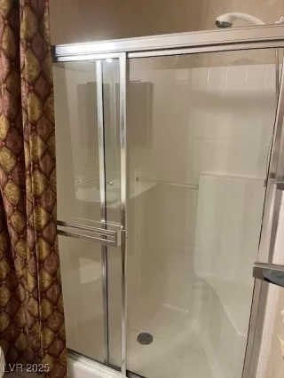 Photo #6: 2717797 Listing