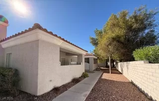 Photo #5: 2717801 Listing 