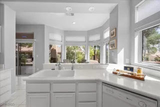 Photo #3: 2717802 Listing 