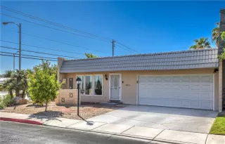 Photo #1: 2717811 Listing 