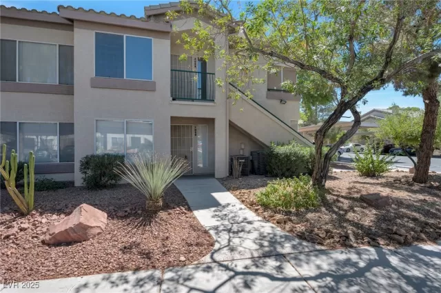 MLS: 2717817 Condo For Sale