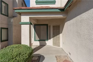 Photo #3: 2717824 Listing