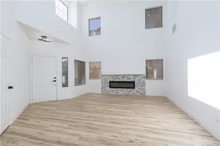 Photo #4: 2717824 Listing