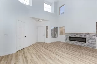 Photo #5: 2717824 Listing