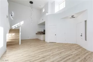 Photo #6: 2717824 Listing