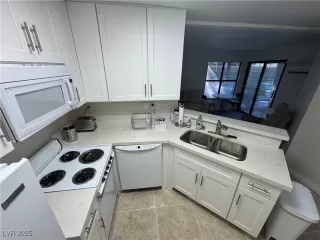 Photo #1: 2717825 Listing 