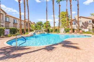 Photo #4: 2717834 Listing 