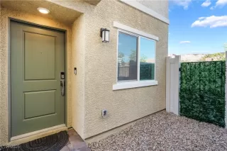 Photo #2: 2717835 Listing 