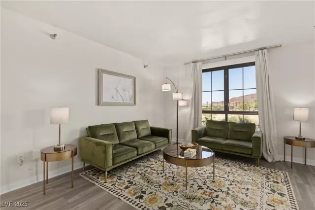 MLS: 2717836 Condo For Sale