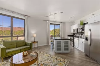 Photo #5: 2717836 Listing 