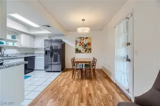 Photo #6: 2717842 Listing