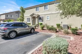 Photo #1: 2717843 Listing