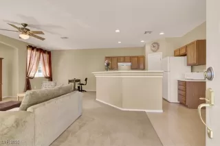 Photo #6: 2717843 Listing