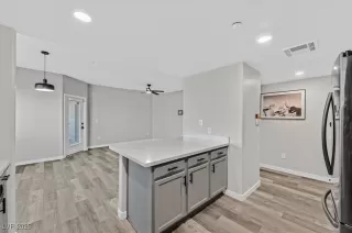 Photo #4: 2717854 Listing