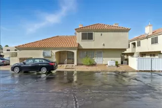 Photo #2: 2717873 Listing