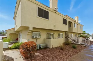 Photo #4: 2717873 Listing