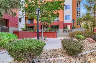 Photo #2: 2717876 Listing 