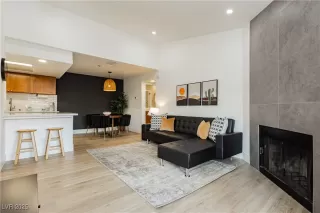 Photo #1: 2717892 Listing 