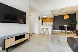 Photo #4: 2717892 Listing 