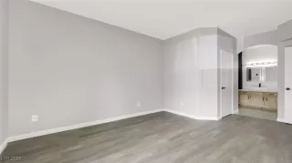 Photo #5: 2717894 Listing