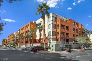 Photo #1: 2717896 Listing