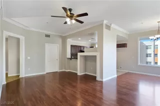 Photo #4: 2717896 Listing