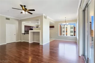 Photo #6: 2717896 Listing