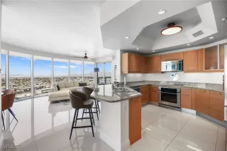 Photo #2: 2717908 Listing