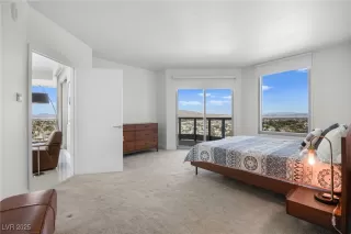 Photo #4: 2717908 Listing