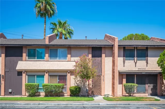 MLS: 2717917 Condo For Sale